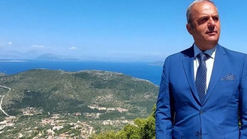 ΕΥΧΑΡΙΣΤΗΡΙΟ ΜΗΝΥΜΑ ΤΟΥ ΚΟΣΜΗΤΟΡΑ ΤΗΣ ΘΕΟΛΟΓΙΚΗΣ ΣΧΟΛΗΣ ΤΟΥ ΕΚΠΑ, ΚΑΘΗΓΗΤΗ ΕΜΜΑΝΟΥΗΛ Δ. ΚΑΡΑΓΕΩΡΓΟΥΔΗ