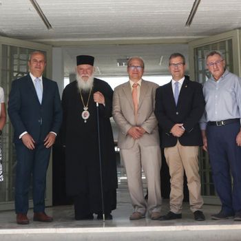 Αρχιεπίσκοπος σε φοιτητές της Θεολογικής Σχολής του Ε.Κ.Π.Α.: «Οι ρίζες σας να έχουν αντοχές»